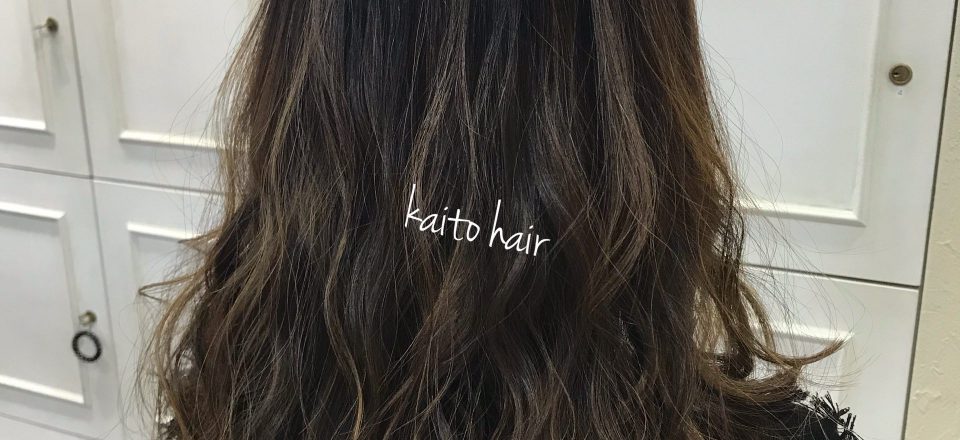 大人のハイライトカラーは細めが基本そして根元空けのダブルグラデーションが基本 もう都内まで行かなくていい 千葉でおすすめな美容師 美容室